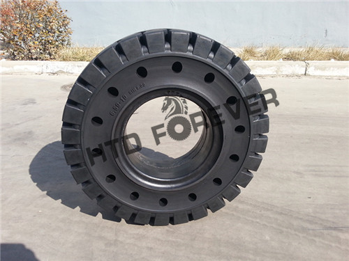 充氣輪輞式實(shí)心輪胎