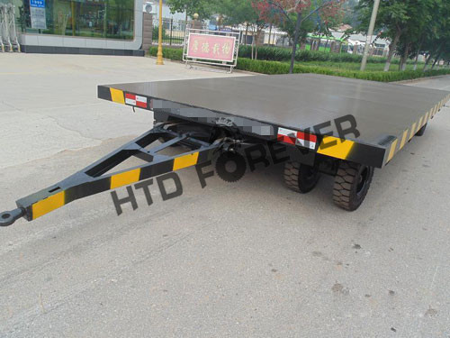 機(jī)場(chǎng)行李拖車(chē)