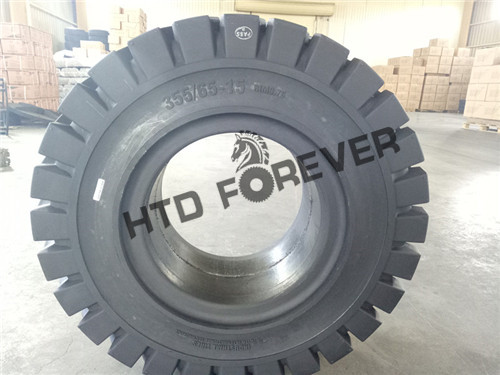 廢鋼轉(zhuǎn)運裝載機