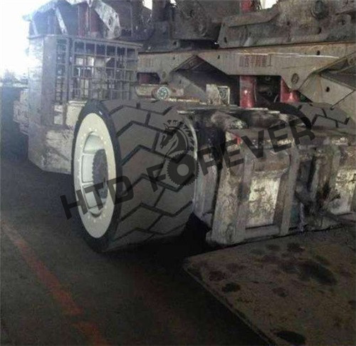 支架搬運(yùn)車(chē)輪胎