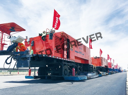 就地?zé)嵩偕鷻C輪胎