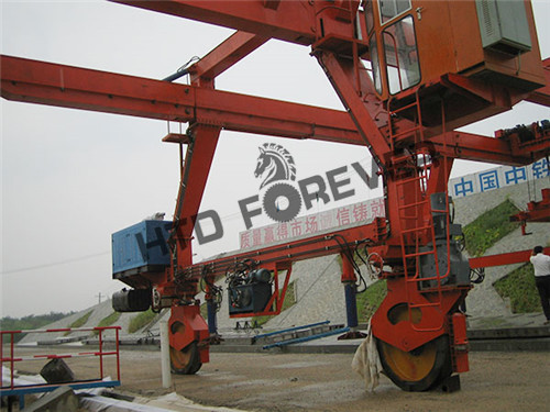 輪式鋪軌機(jī)