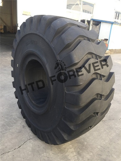 充氣式實心輪胎