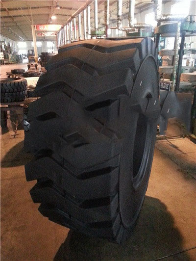 叉車實(shí)心輪胎